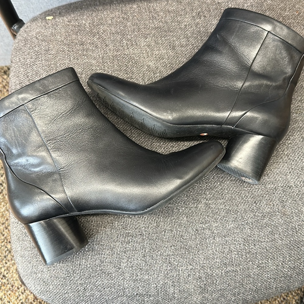 Clarks Unstructured Cosmo Up Black Leather Boots US 7.5
